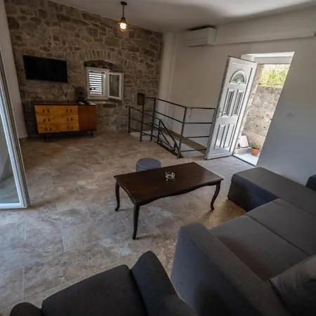 House Jure Žrnovnica