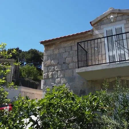 Nyaraló House Jure